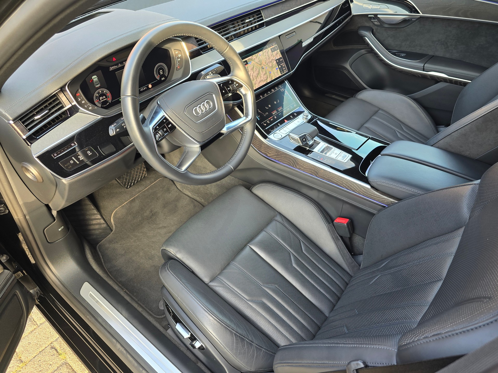 AUDI A8 50 TDI quattro tiptronic-image-13
