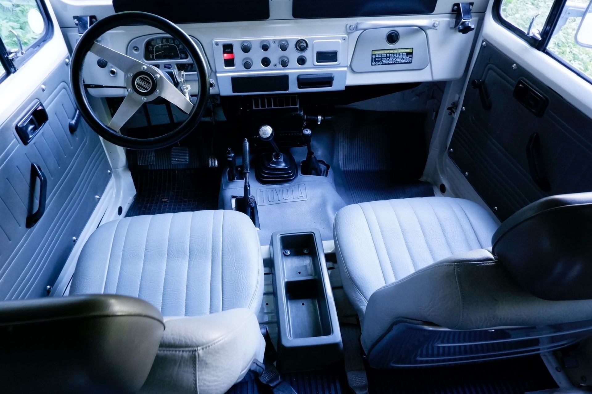 TOYOTA Land Cruiser 400 FRP-Top-image-10