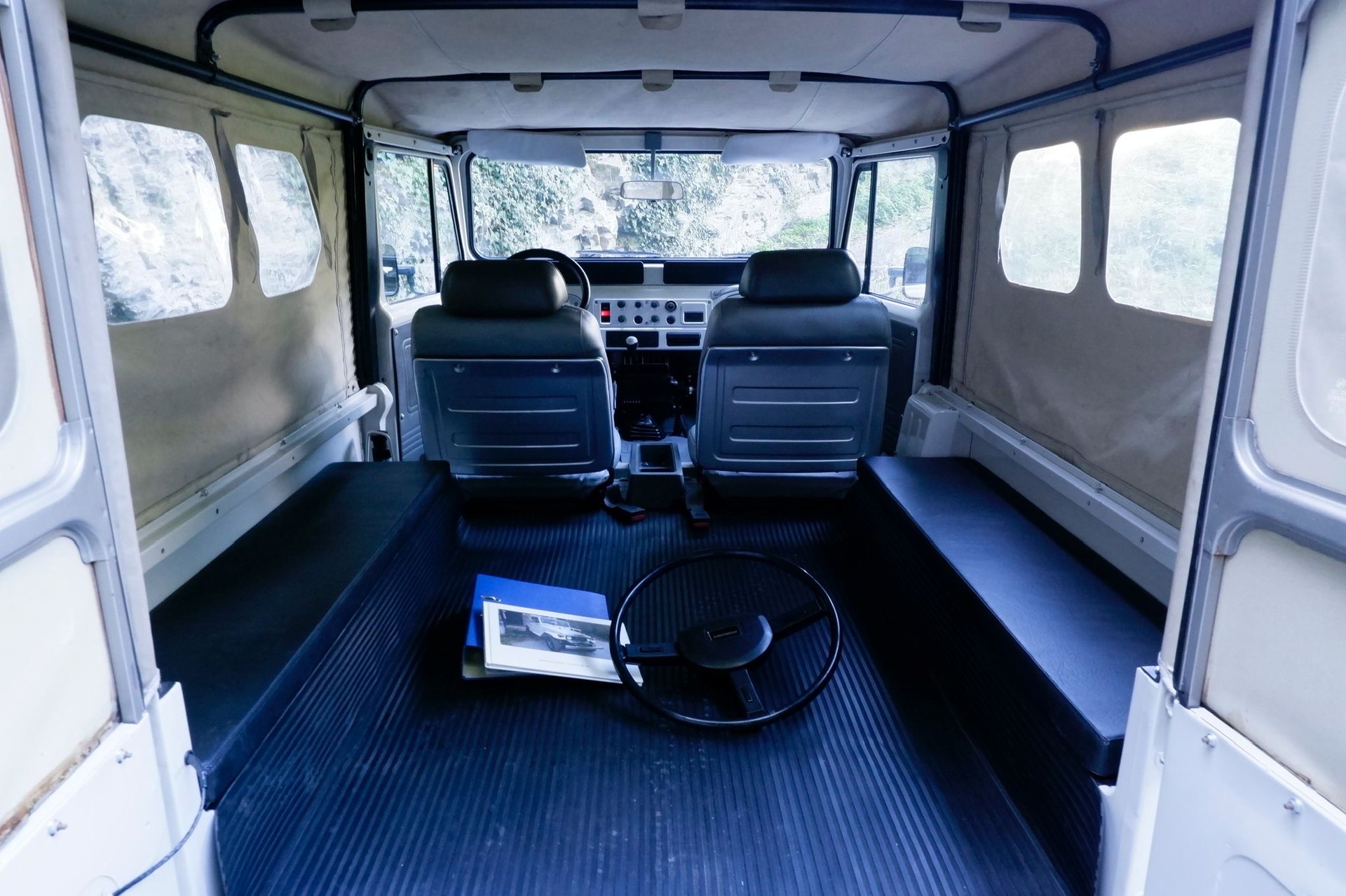 TOYOTA Land Cruiser 400 FRP-Top-image-11