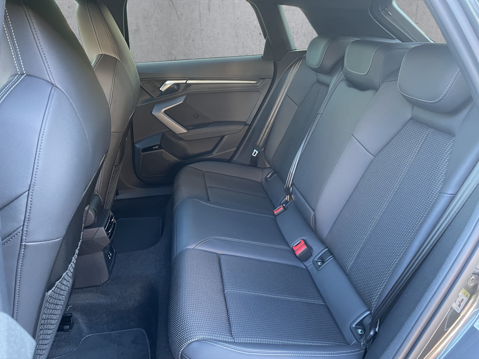 AUDI A3 allstreet 35 TFSI Attraction S-tronic-image-11
