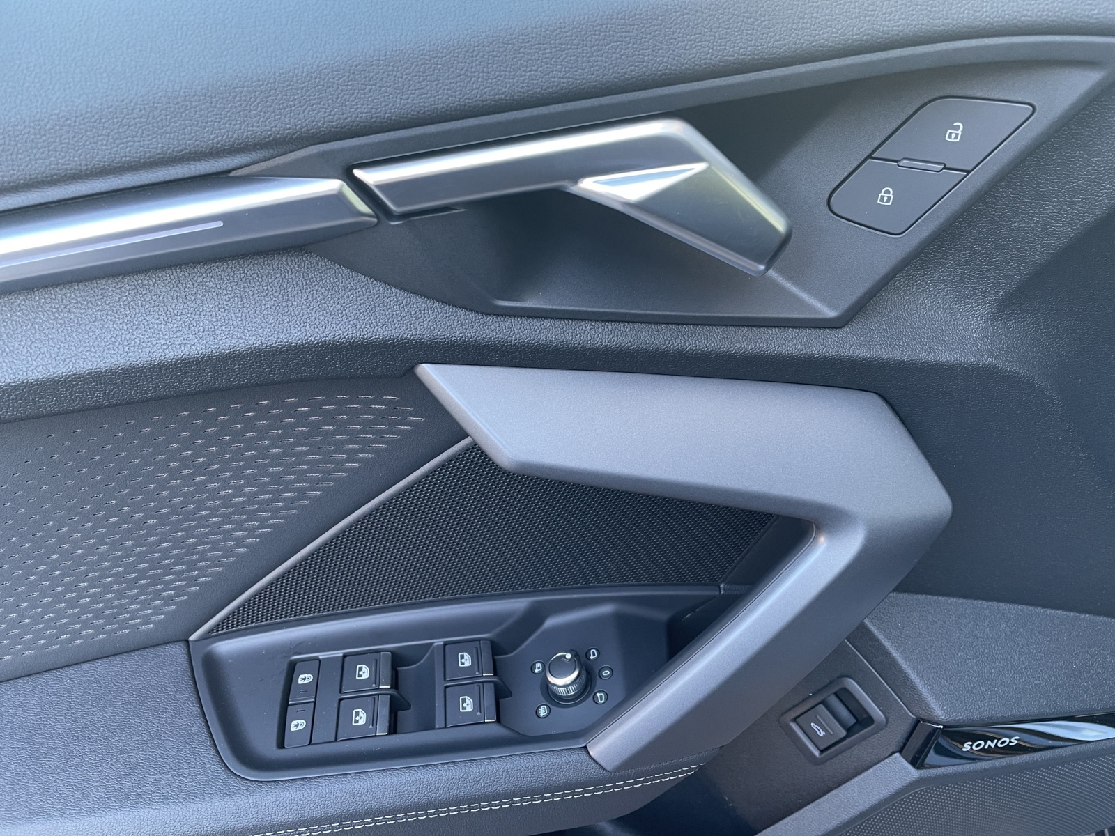AUDI A3 allstreet 35 TFSI Attraction S-tronic-image-6