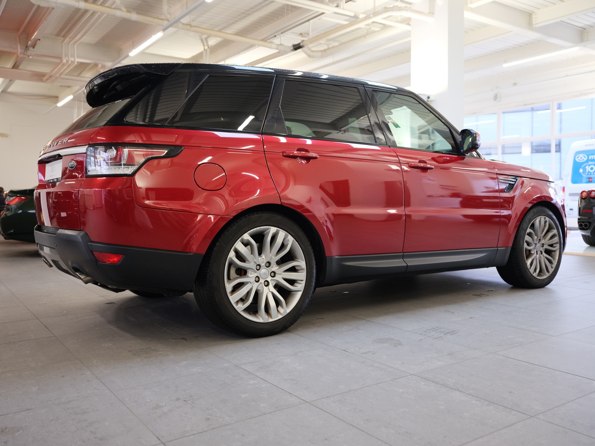 LAND ROVER Range Rover Sport 3.0 SDV6 SE Automatic-image-5