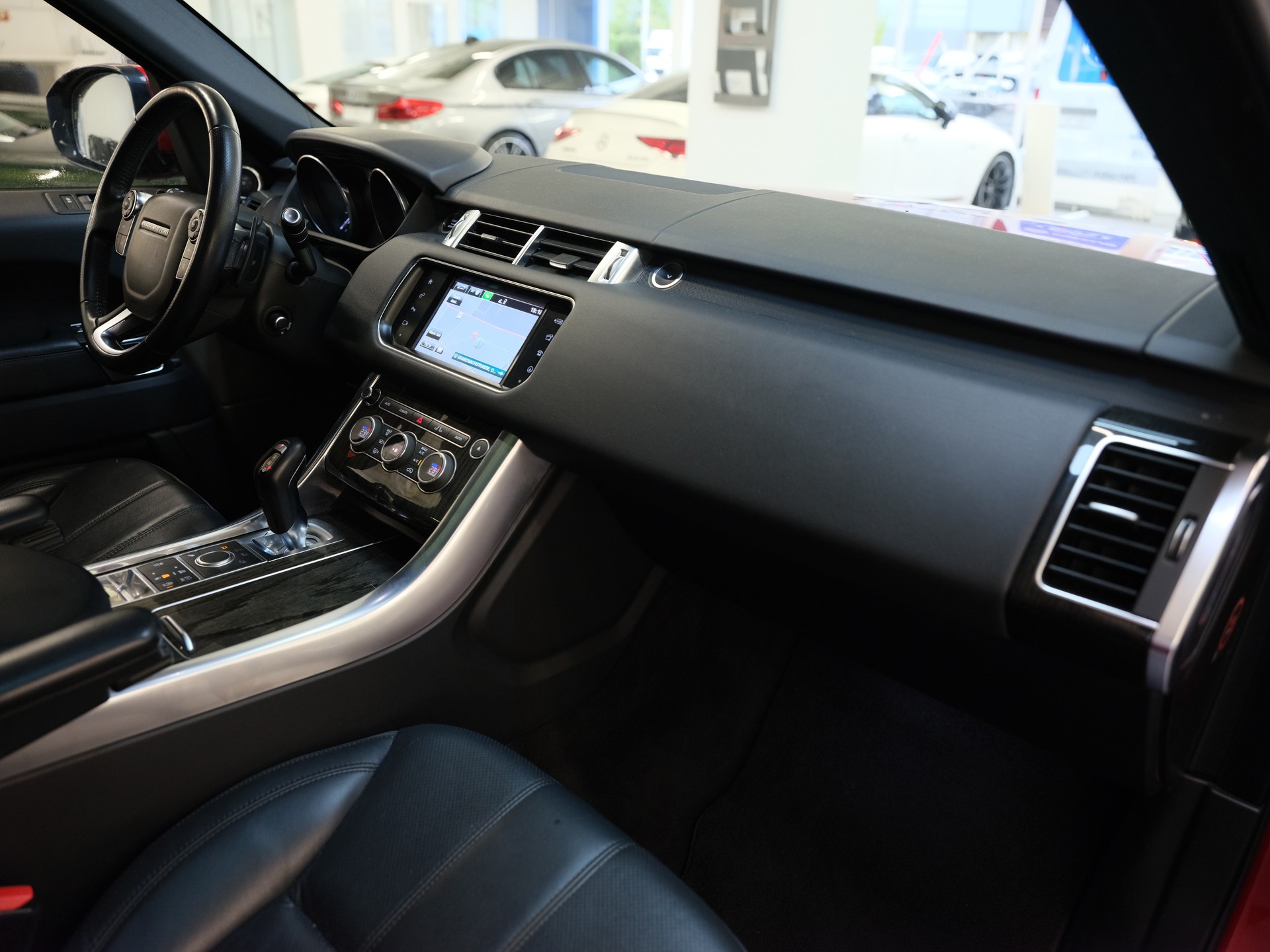 LAND ROVER Range Rover Sport 3.0 SDV6 SE Automatic-image-9