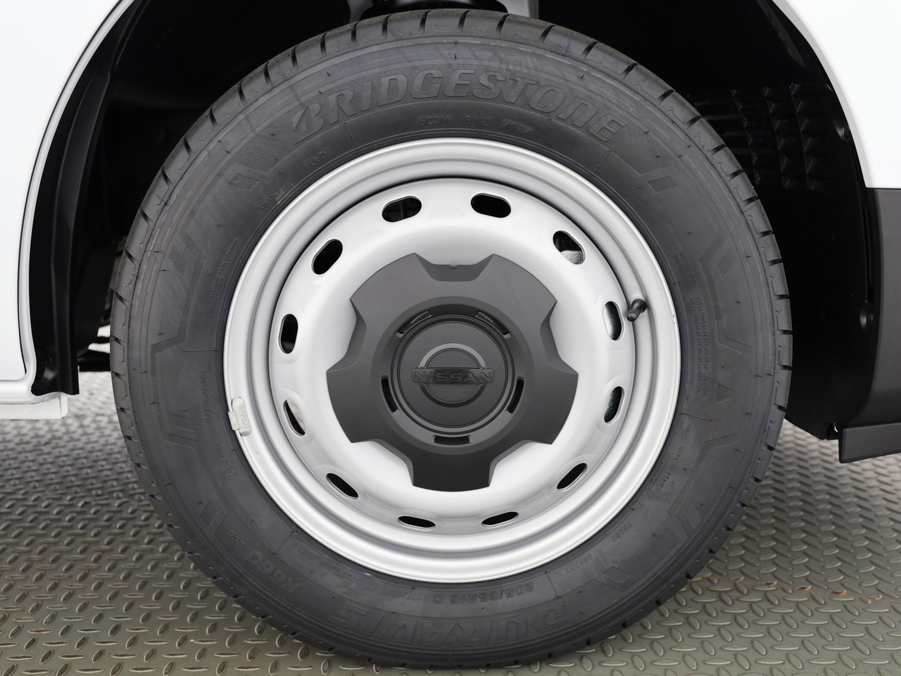 NISSAN Van L1H1 150 E6e 6DCT N-Connecta-image-6