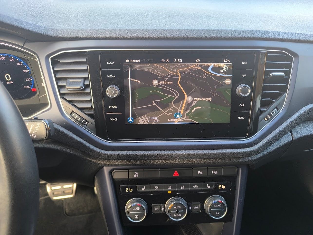 VW T-Roc 2.0 TSI Advance DSG 4Motion-image-12