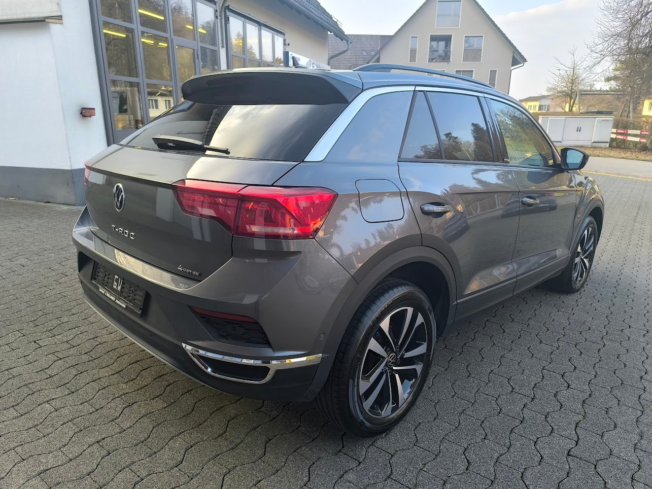 VW T-Roc 2.0 TSI Advance DSG 4Motion-image-3