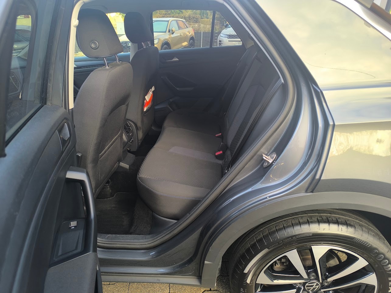 VW T-Roc 2.0 TSI Advance DSG 4Motion-image-6