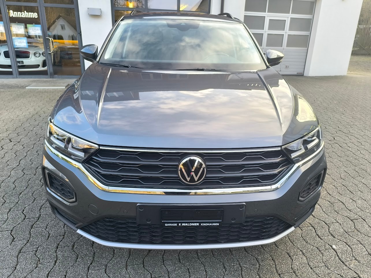 VW T-Roc 2.0 TSI Advance DSG 4Motion-image-4