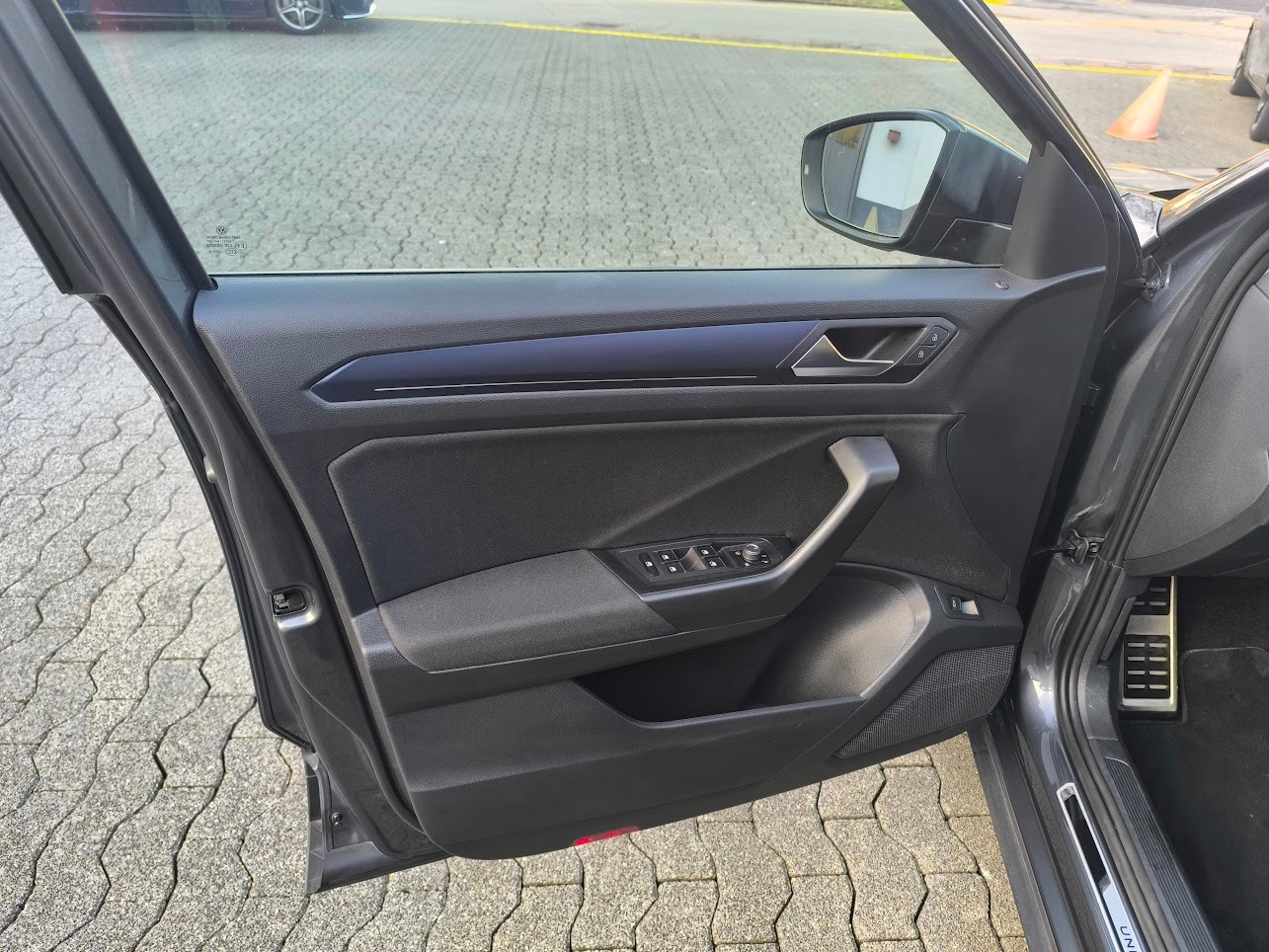 VW T-Roc 2.0 TSI Advance DSG 4Motion-image-14