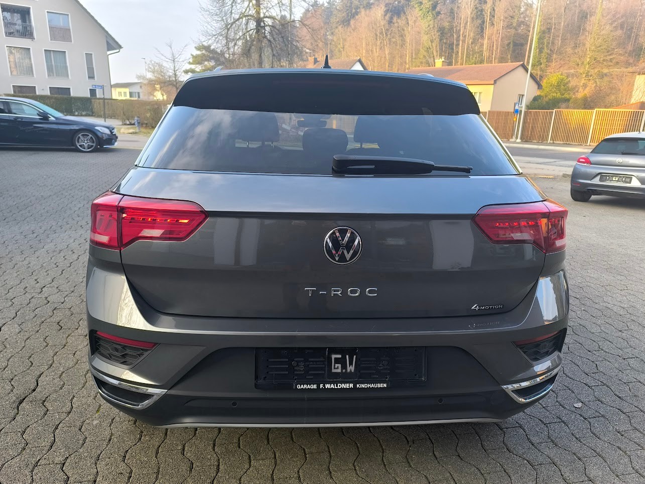 VW T-Roc 2.0 TSI Advance DSG 4Motion-image-2