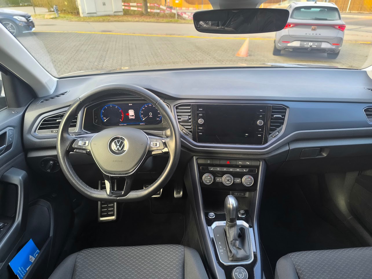 VW T-Roc 2.0 TSI Advance DSG 4Motion-image-8