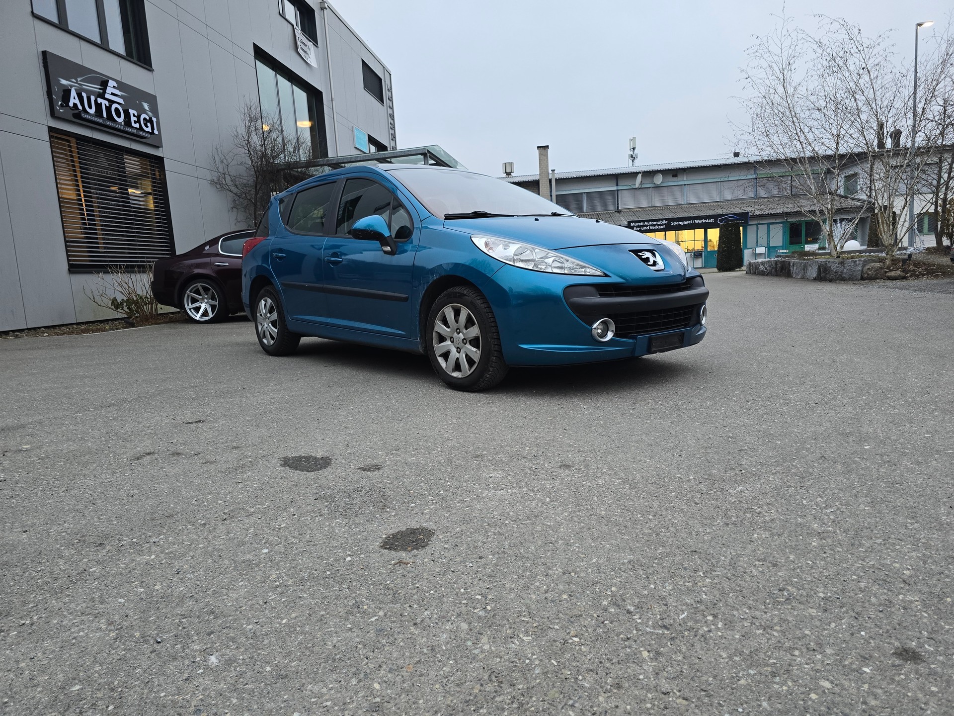 PEUGEOT 207 SW 1.6 16V Sport Automatic-image-2
