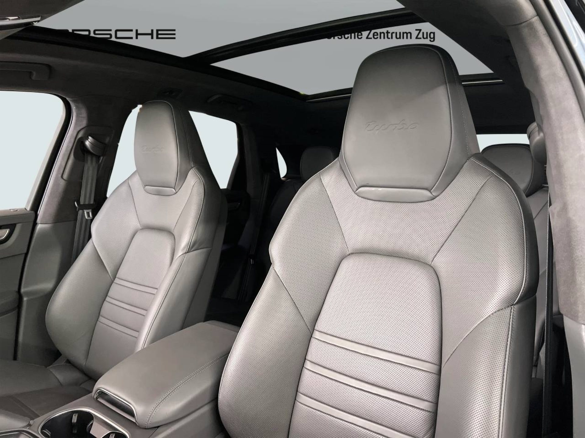 PORSCHE Cayenne Turbo-image-4