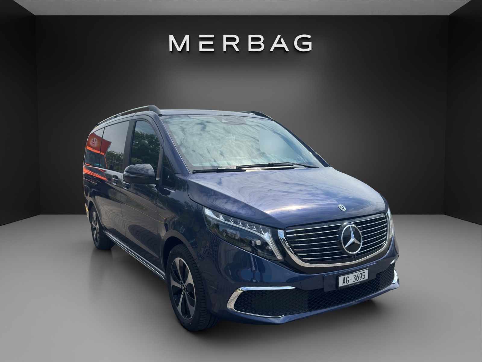 MERCEDES-BENZ EQV 300 lang-image-7