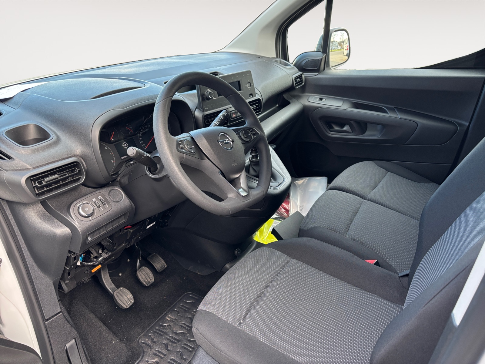 OPEL Combo Cargo 1.5 s/s 4x4-image-11