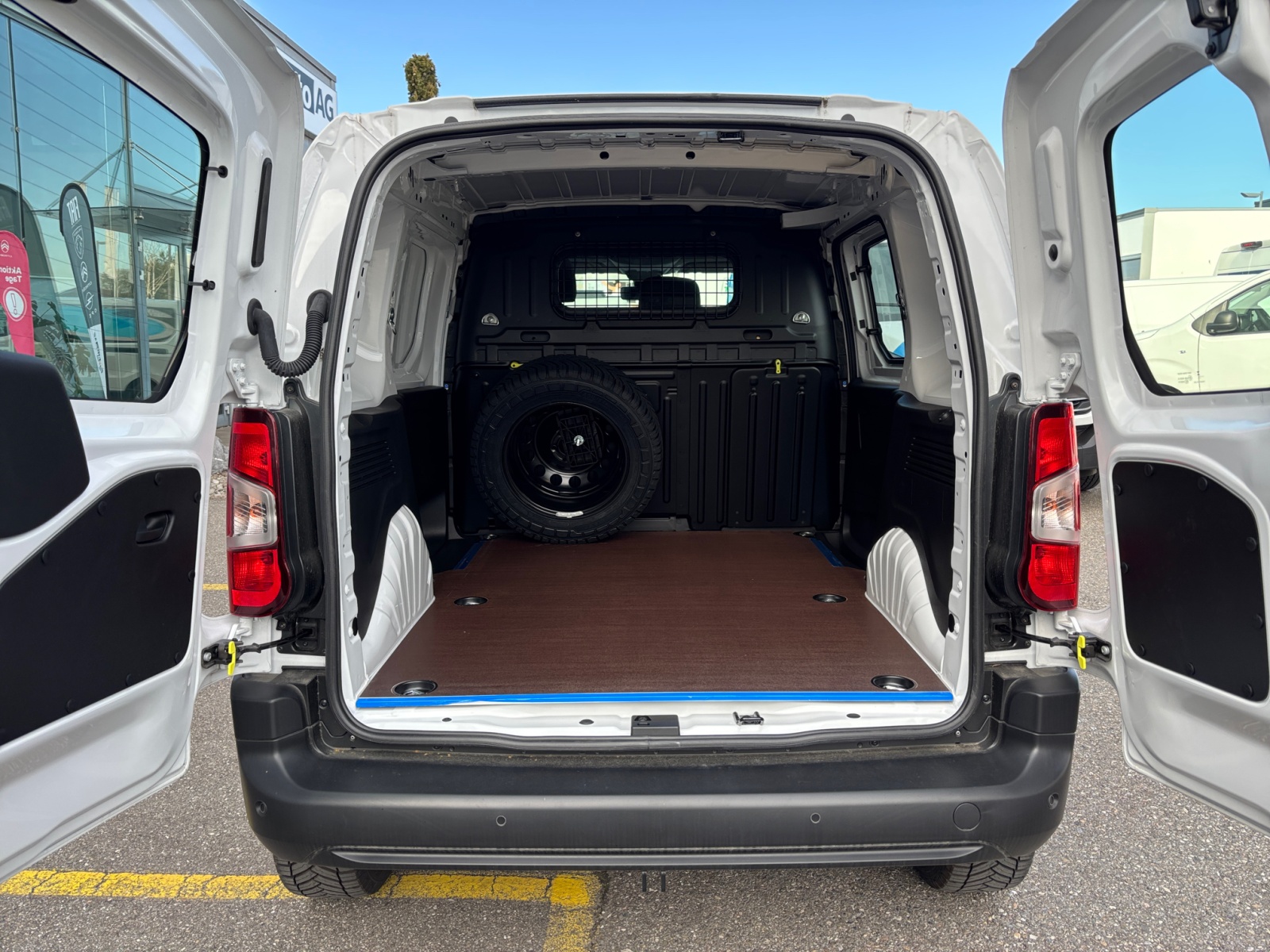 OPEL Combo Cargo 1.5 s/s 4x4-image-9