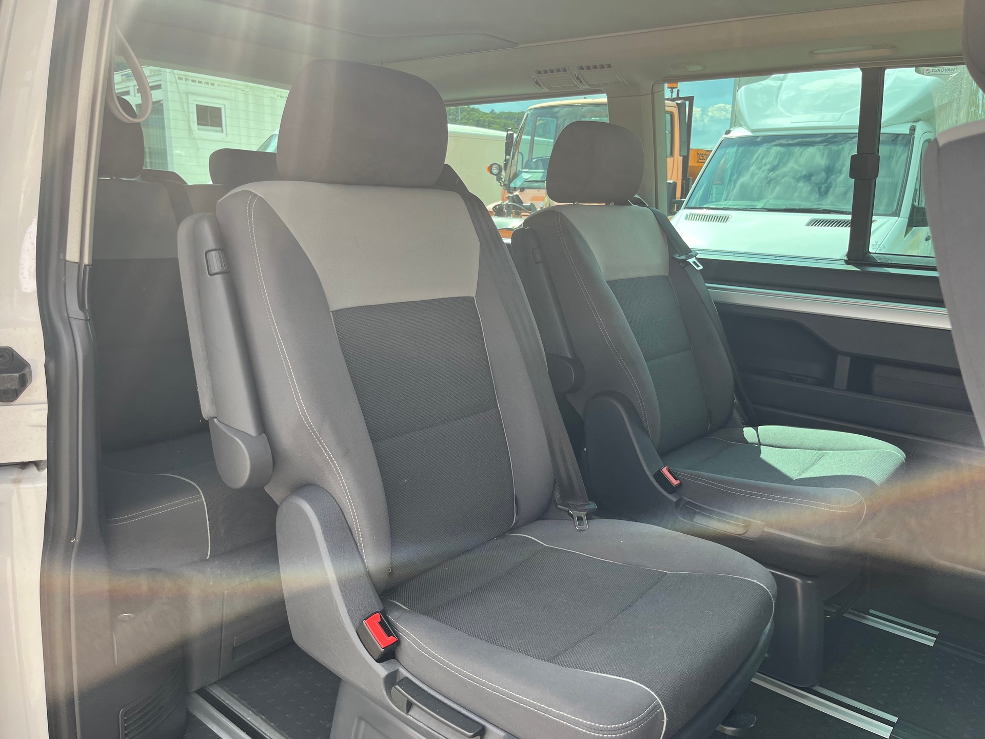 VW T5 California 2.0 Bi-TDI Beach Edition 4Motion DSG-image-9
