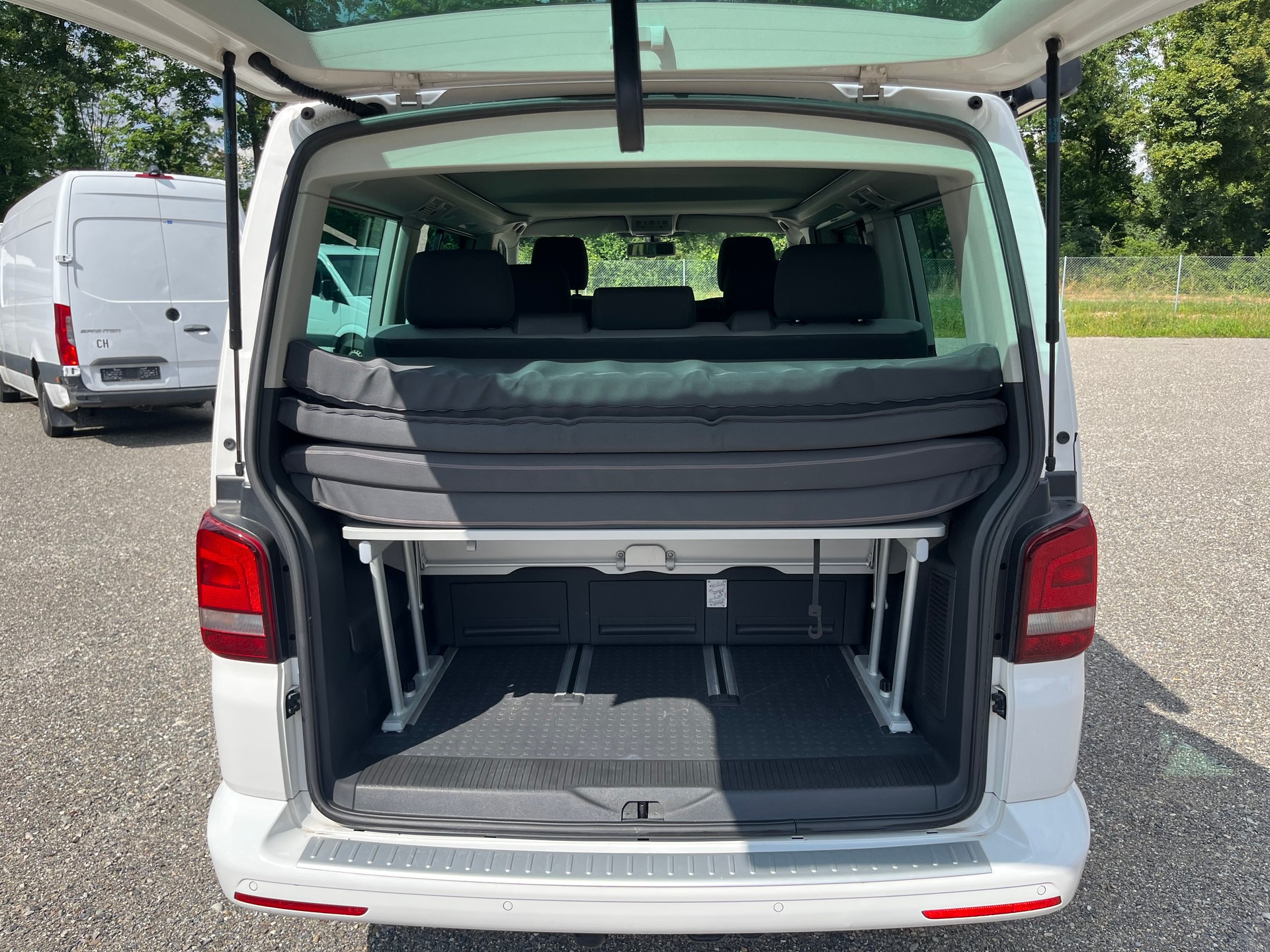 VW T5 California 2.0 Bi-TDI Beach Edition 4Motion DSG-image-7