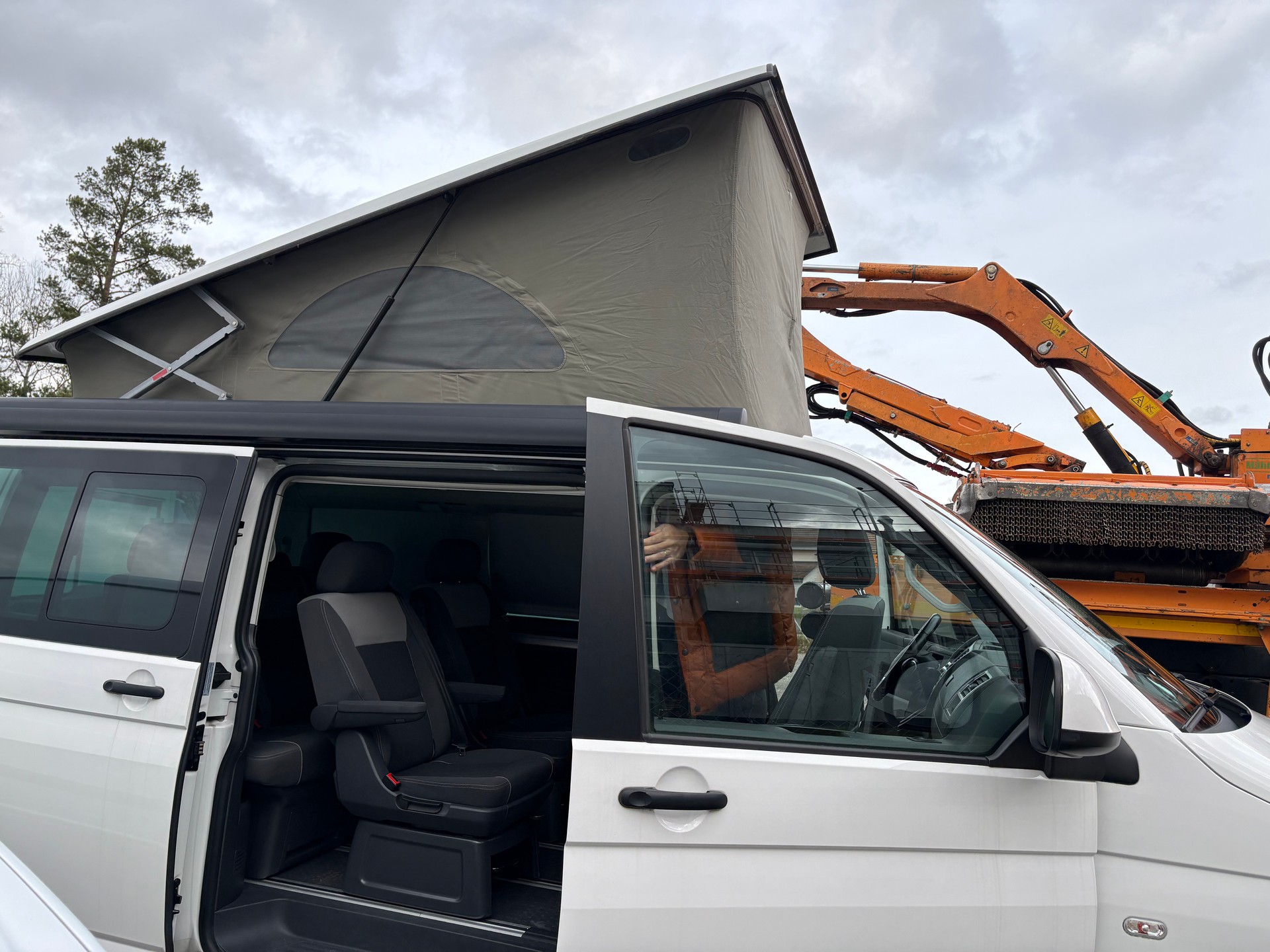VW T5 California 2.0 Bi-TDI Beach Edition 4Motion DSG-image-13