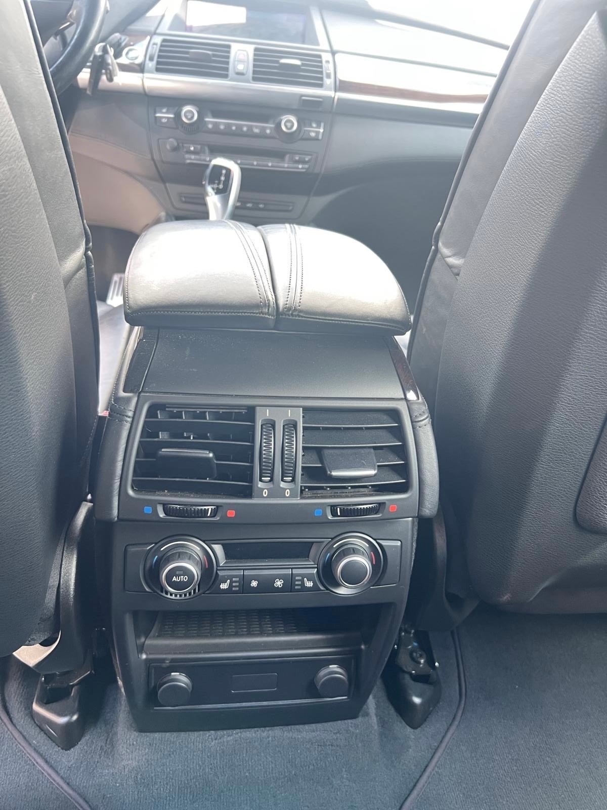 BMW X6 xDrive 50i Steptronic-image-8