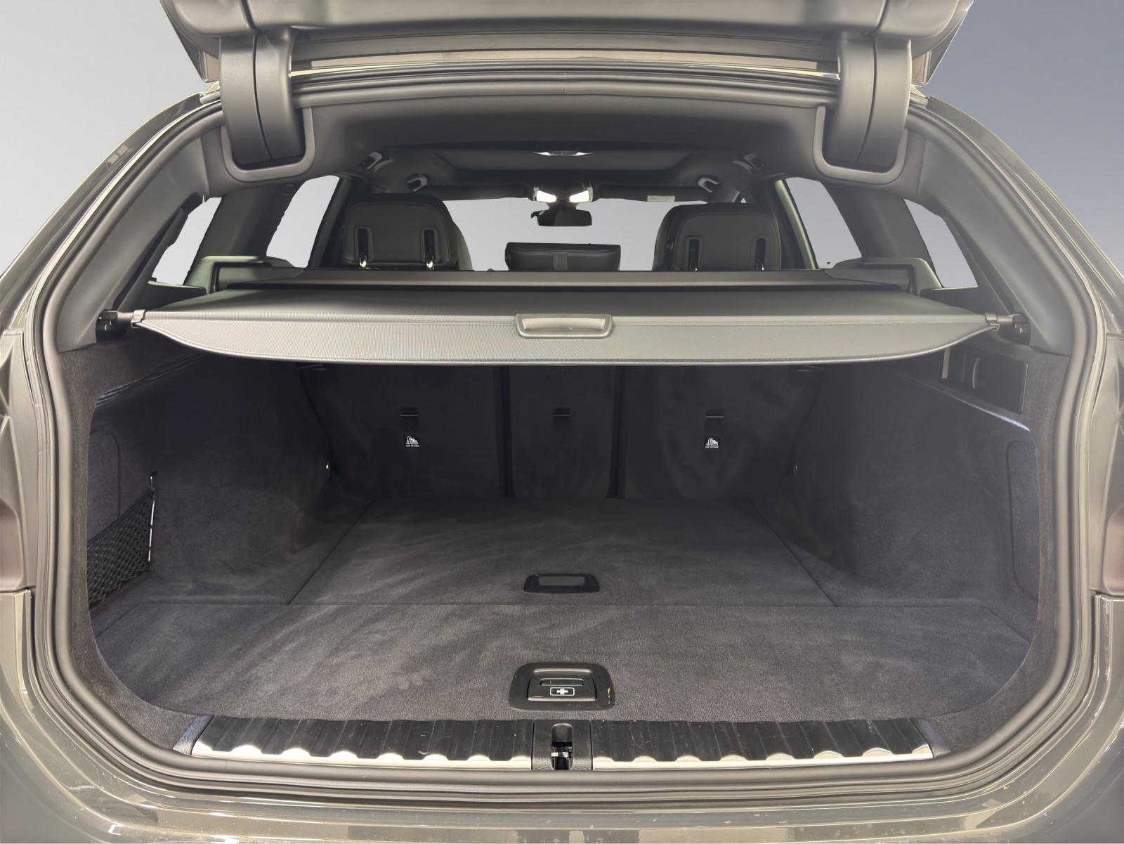BMW 330d xDrive Touring MSport-image-9