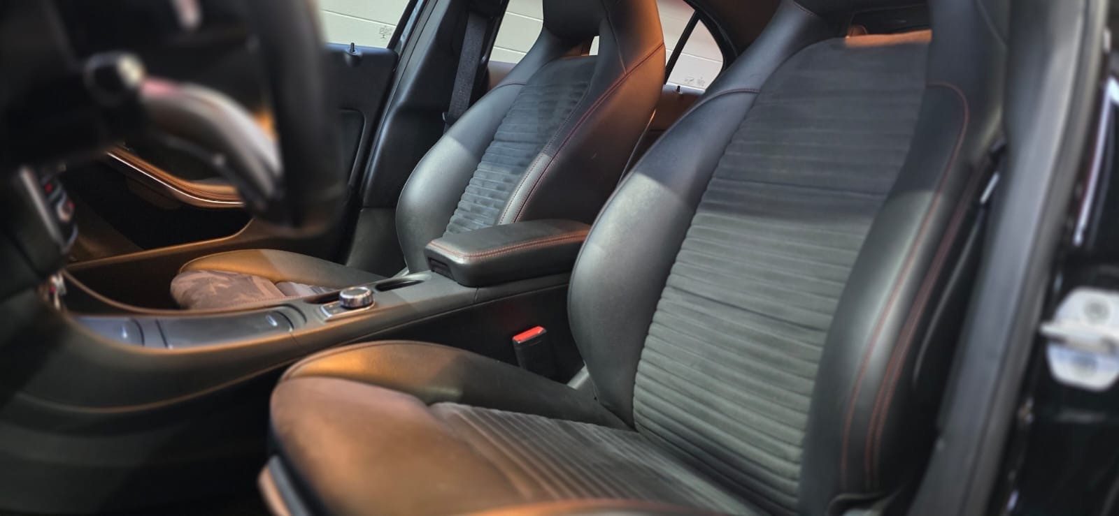 MERCEDES-BENZ A 220 AMG Line 4Matic 7G-DCT *CH-Fahrzeug* **Frisch ab MFK**-image-11