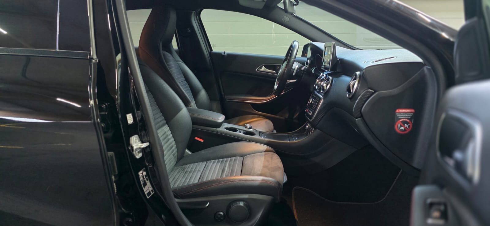 MERCEDES-BENZ A 220 AMG Line 4Matic 7G-DCT *CH-Fahrzeug* **Frisch ab MFK**-image-9