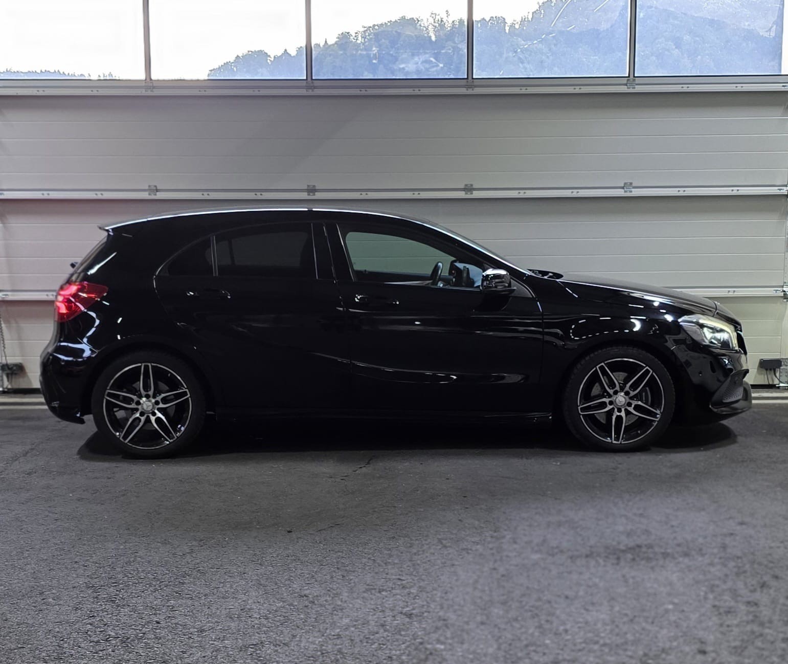 MERCEDES-BENZ A 220 AMG Line 4Matic 7G-DCT *CH-Fahrzeug* **Frisch ab MFK**-image-5
