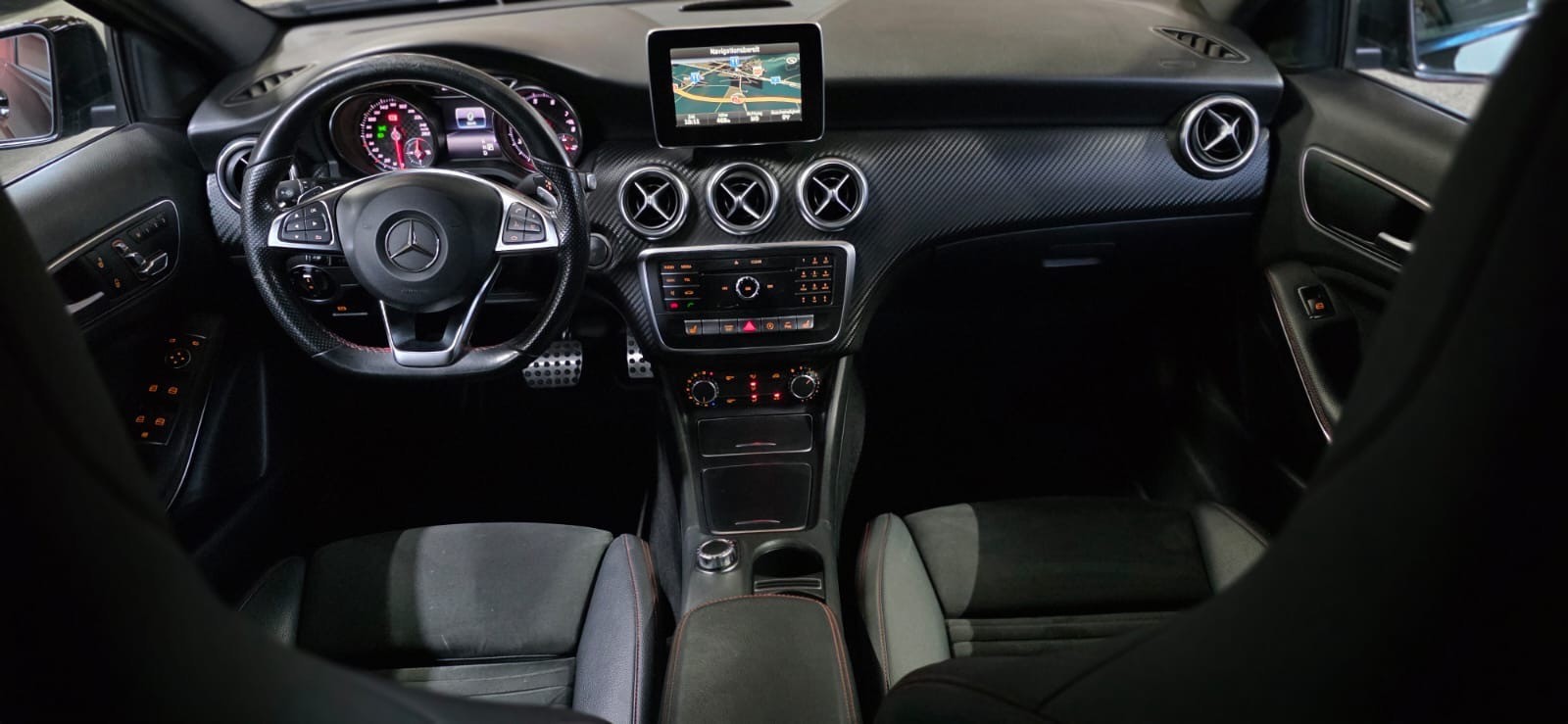 MERCEDES-BENZ A 220 AMG Line 4Matic 7G-DCT *CH-Fahrzeug* **Frisch ab MFK**-image-12