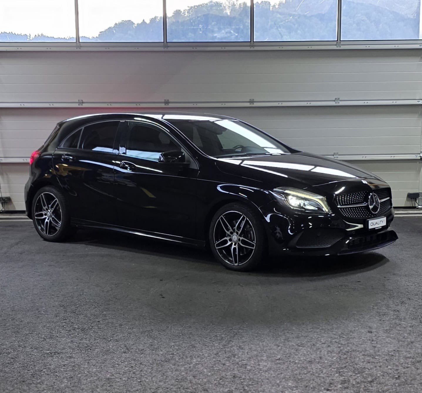 MERCEDES-BENZ A 220 AMG Line 4Matic 7G-DCT *CH-Fahrzeug* **Frisch ab MFK**-image-6