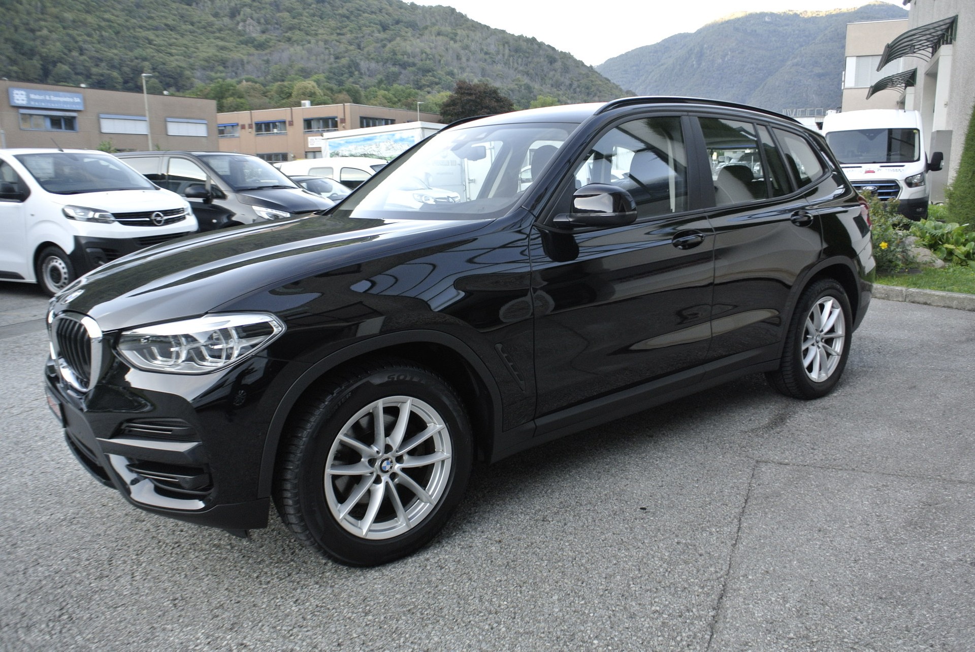BMW X3 xDrive 20d Steptronic-showroom-element-2