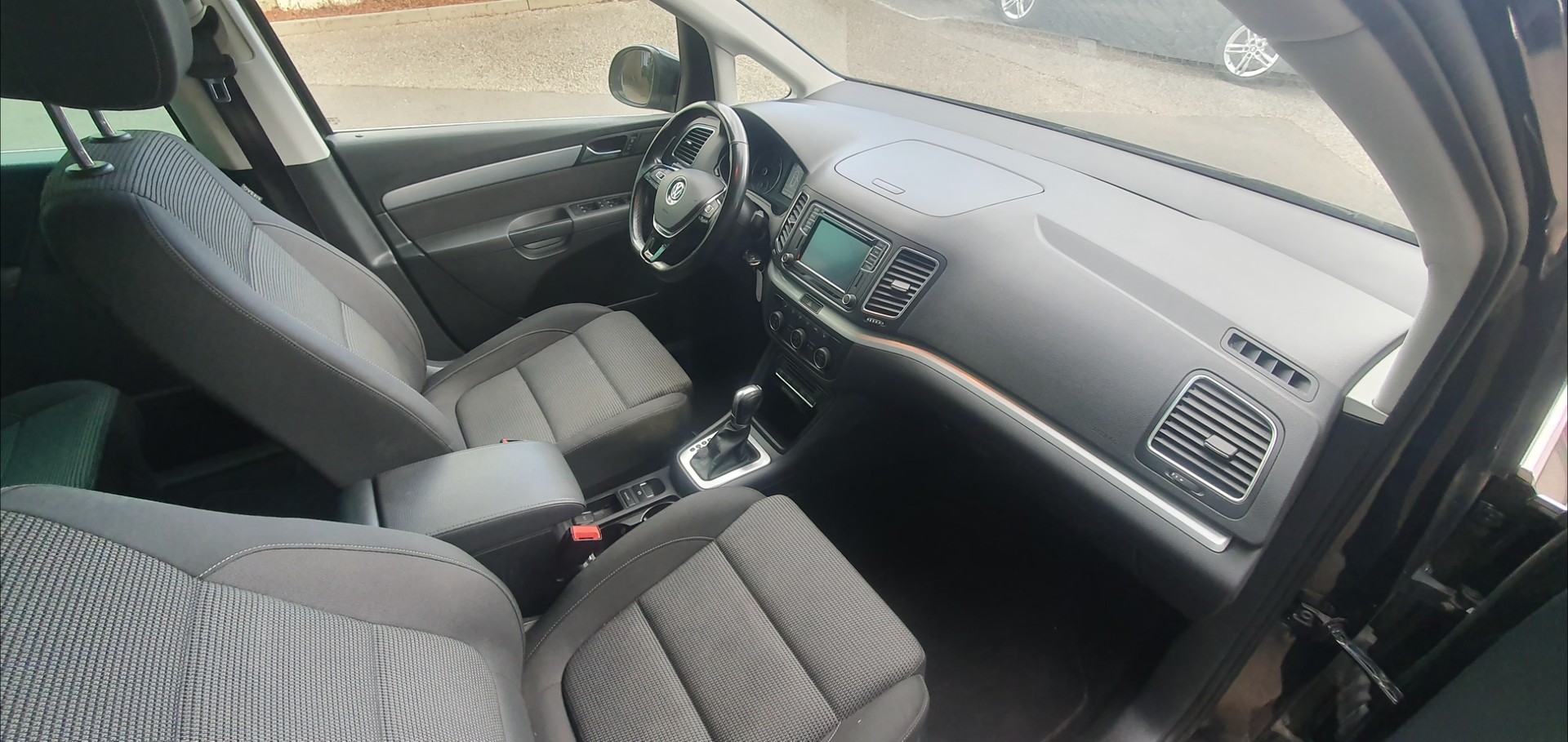 VW Sharan 2.0 TDI BMT Comfortline 4Motion DSG-image-13
