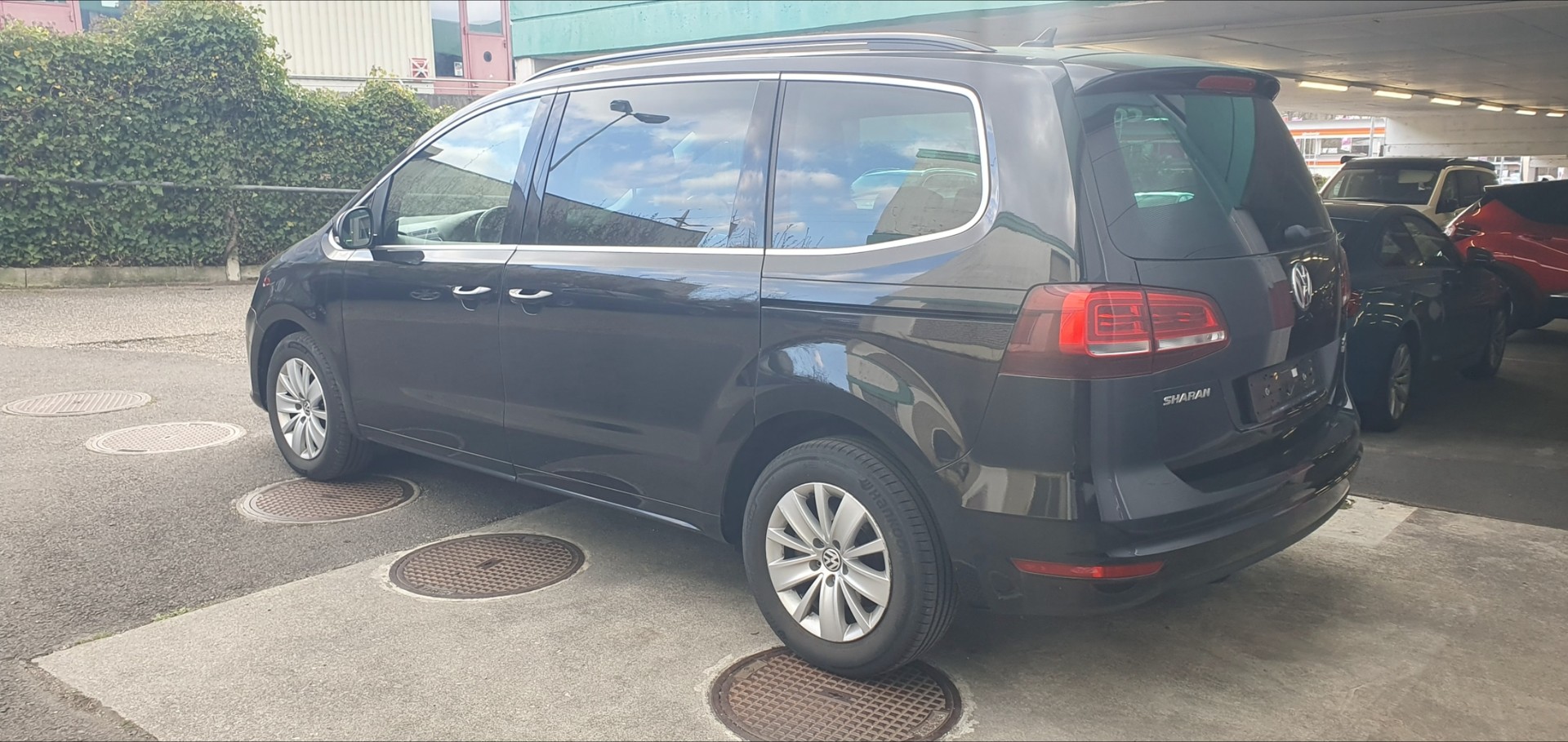 VW Sharan 2.0 TDI BMT Comfortline 4Motion DSG-image-3