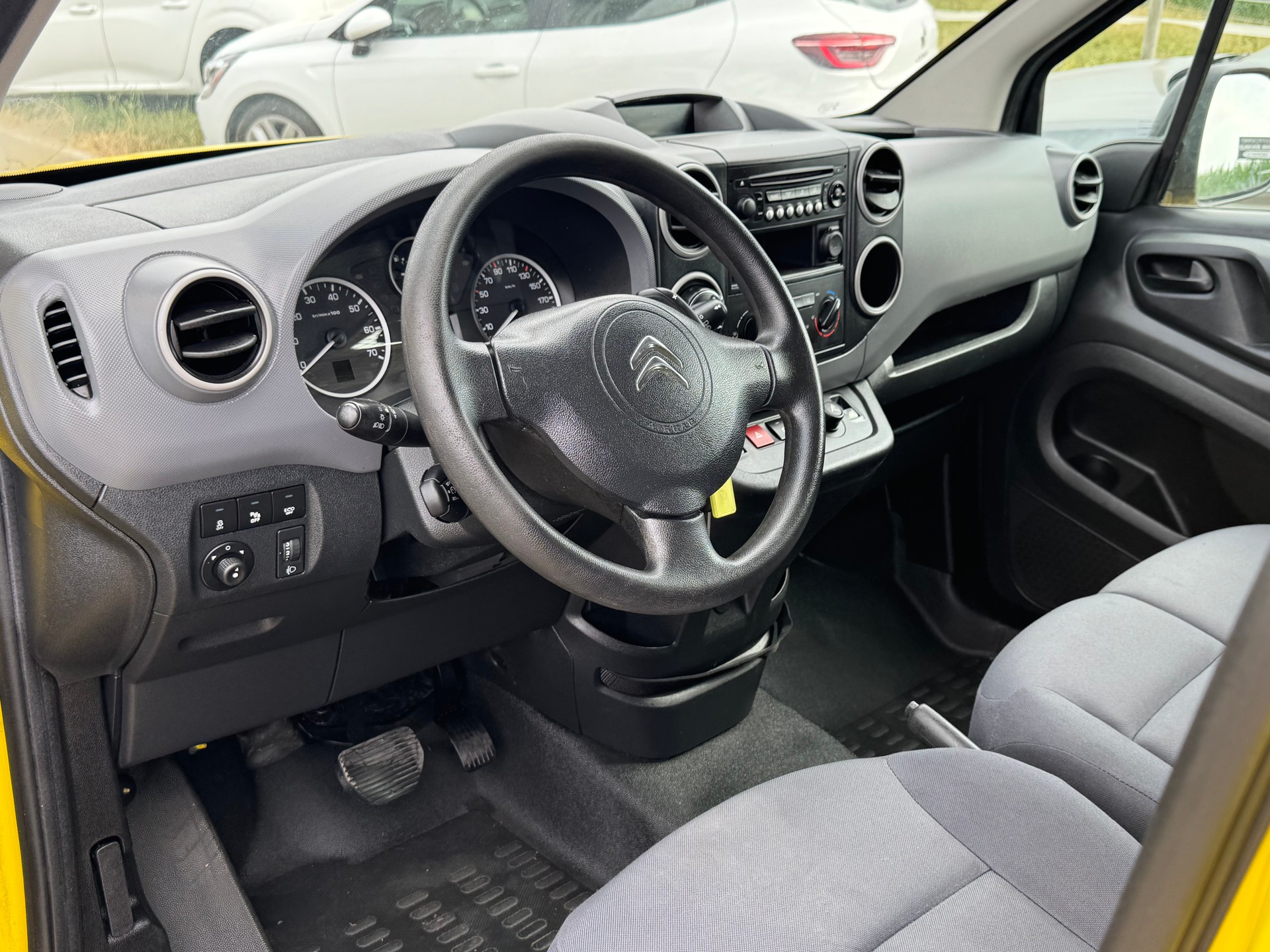 CITROEN Berlingo 1.6 BlueHDi 100 S&S Komfort ETG6-image-7