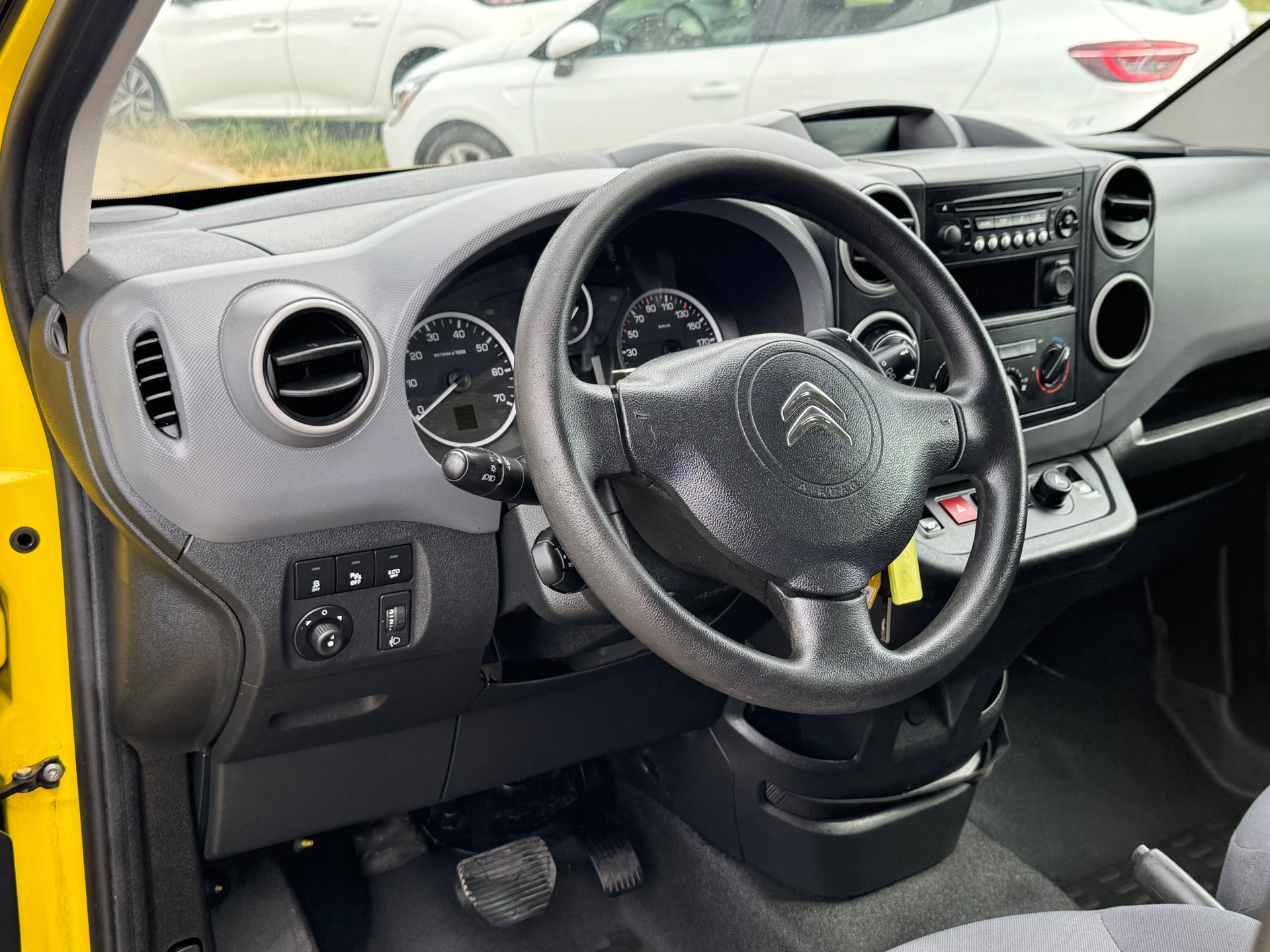CITROEN Berlingo 1.6 BlueHDi 100 S&S Komfort ETG6-image-8