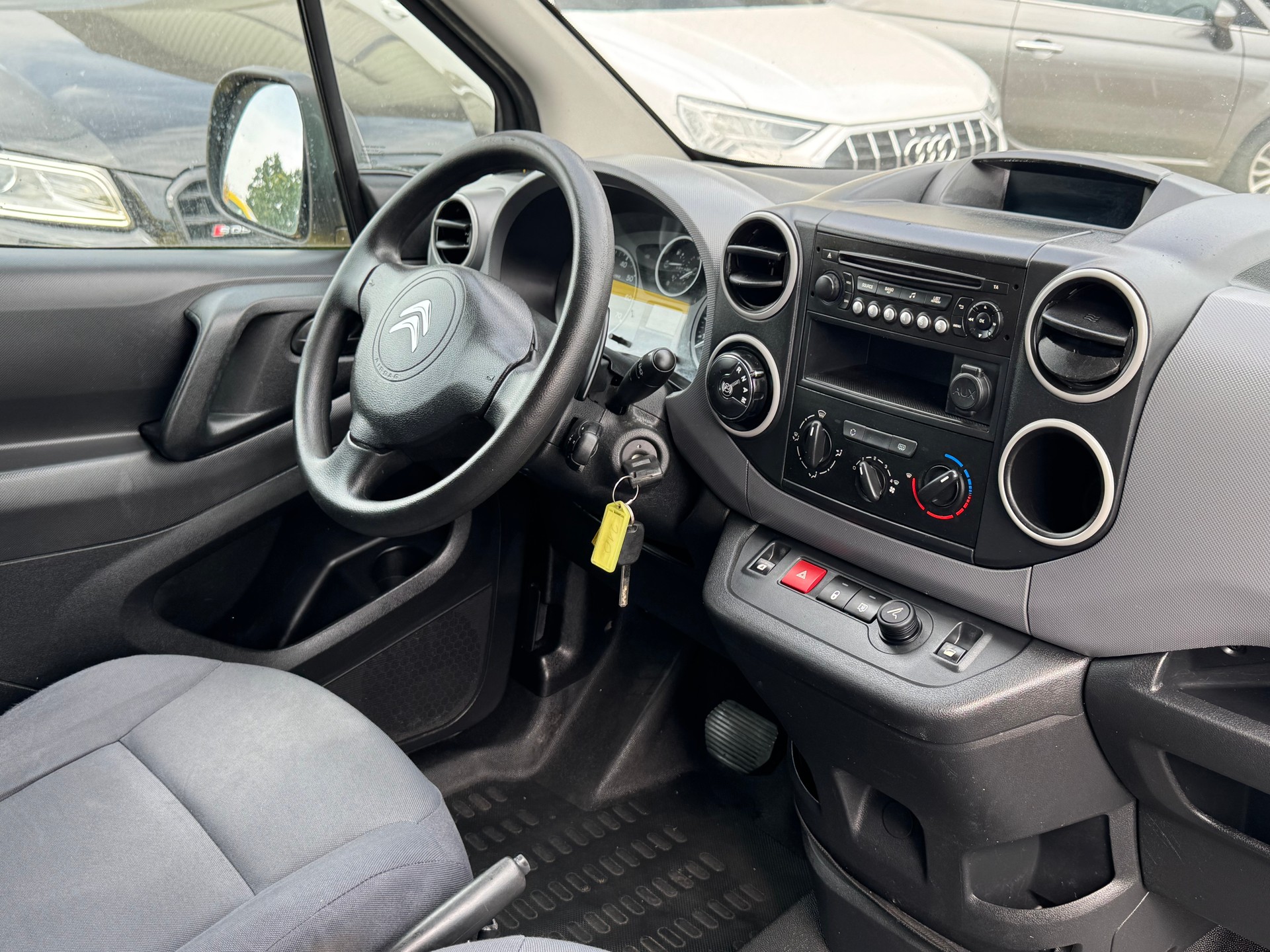 CITROEN Berlingo 1.6 BlueHDi 100 S&S Komfort ETG6-image-6