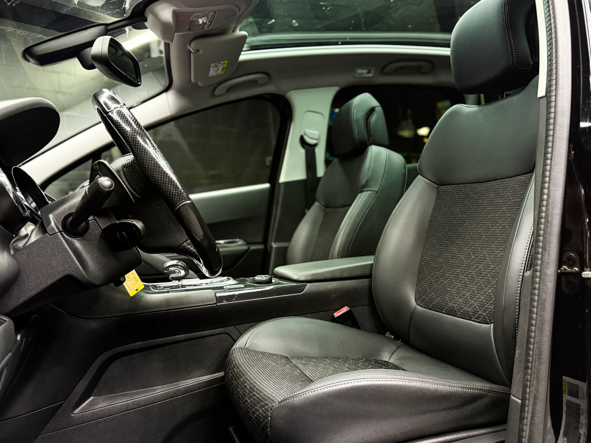 PEUGEOT 3008 HYbrid4 2.0 HDI ETG6-image-13