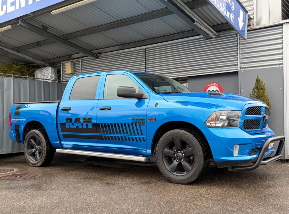 DODGE RAM 1500 Classic 5.7 HEMI 4x4-image-1