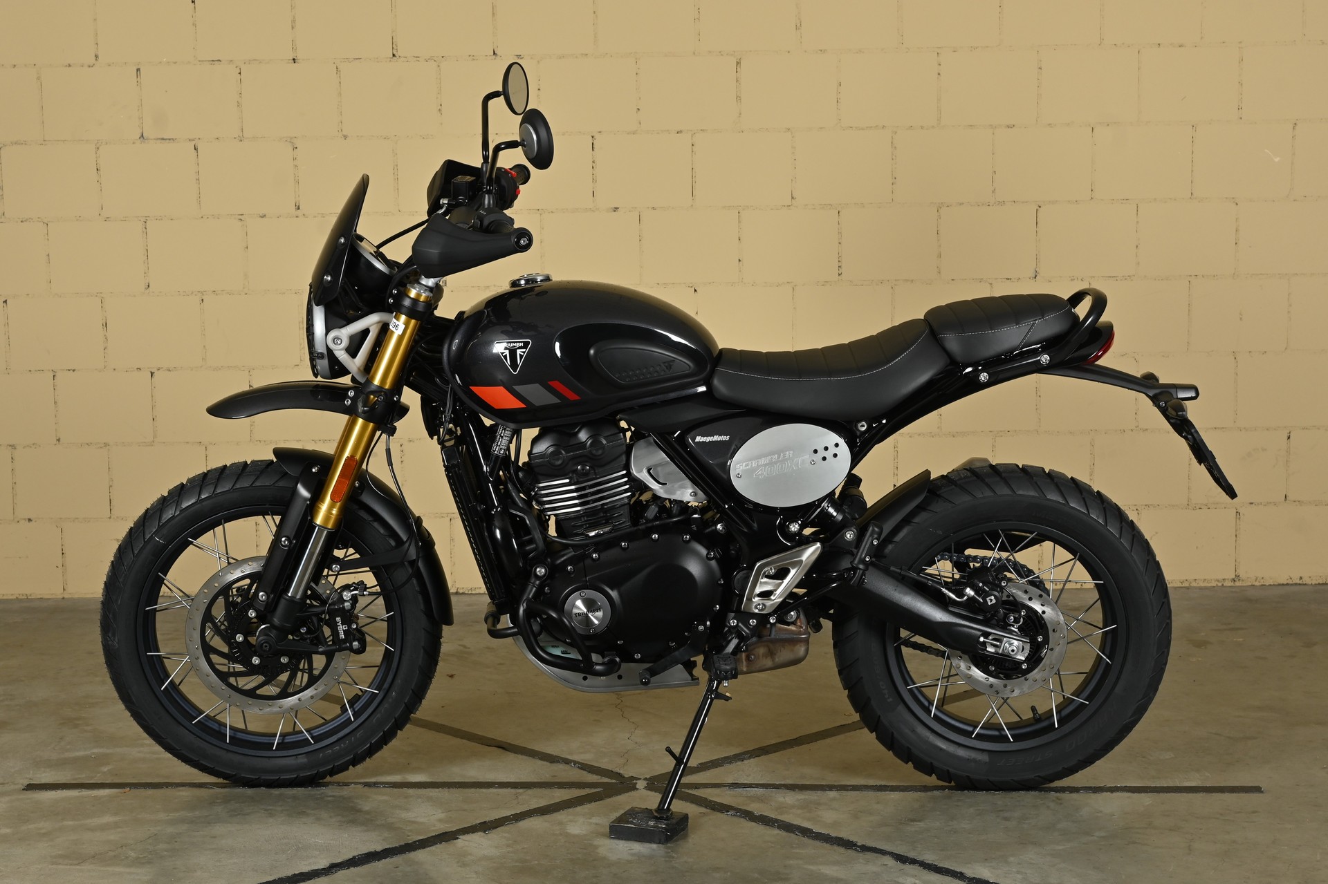 TRIUMPH Scrambler 400 X-showroom-element-2
