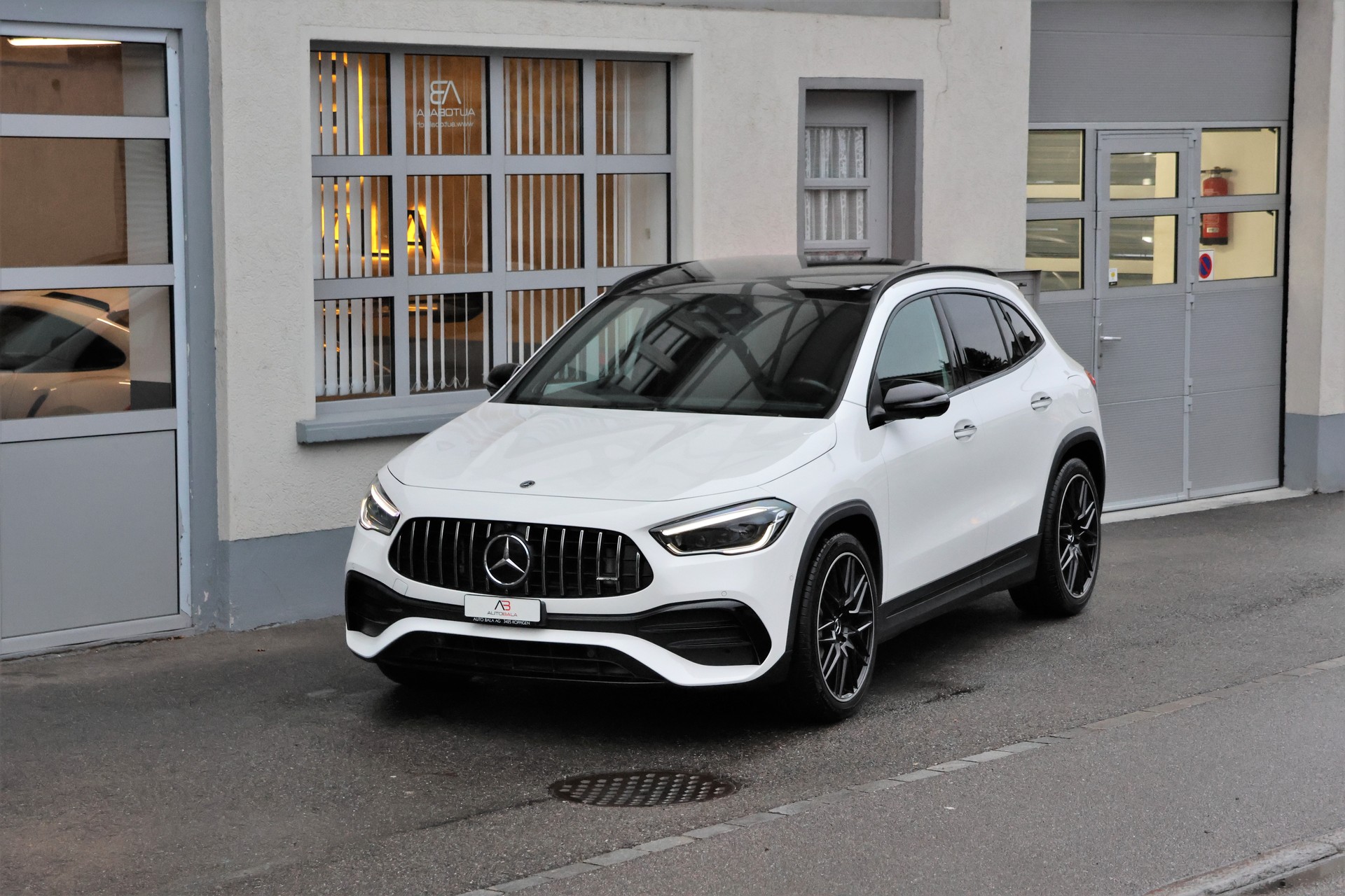 MERCEDES-BENZ GLA 35 AMG 4Matic 8G-Speedshift DCT (CH)-image-0