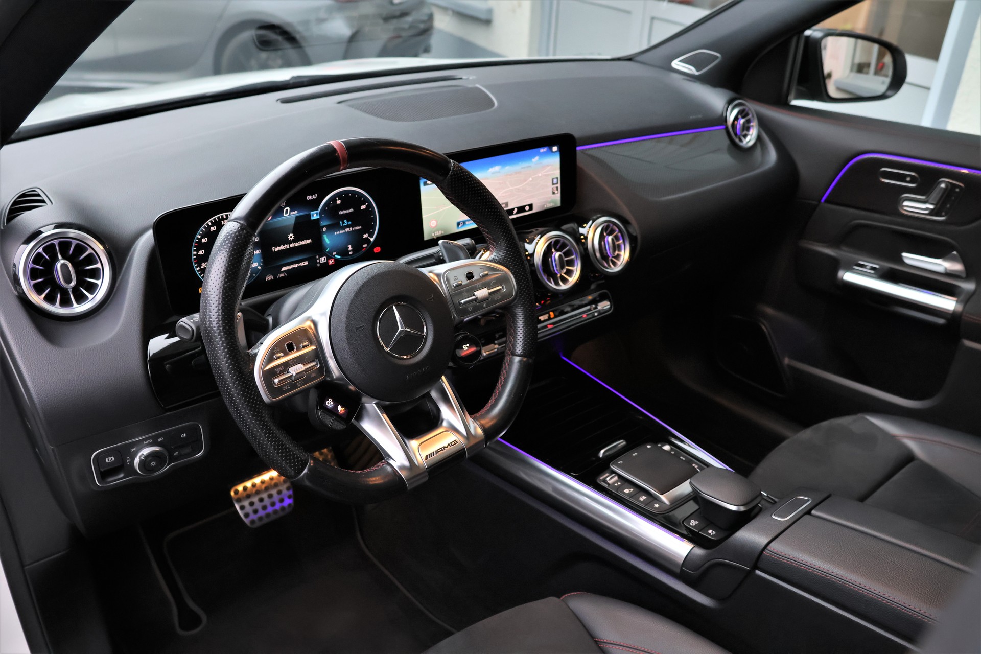 MERCEDES-BENZ GLA 35 AMG 4Matic 8G-Speedshift DCT (CH)-image-8