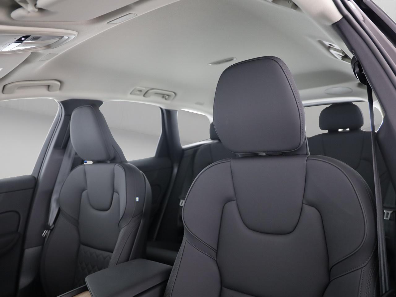 VOLVO XC60 2.0 T6 TE Plus Bright eAWD-image-10