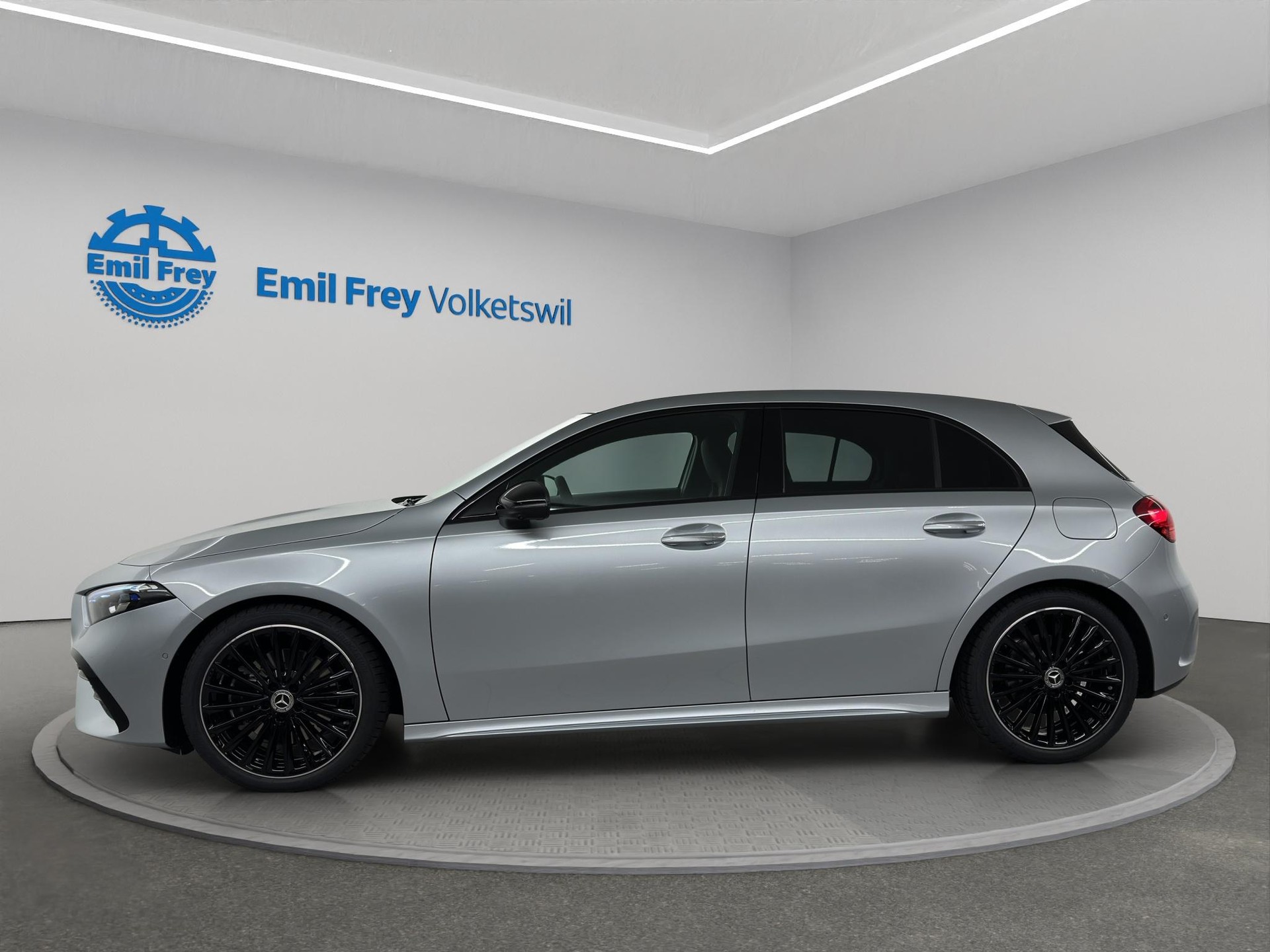 MERCEDES-BENZ A 220 AMG Line 4m-image-1
