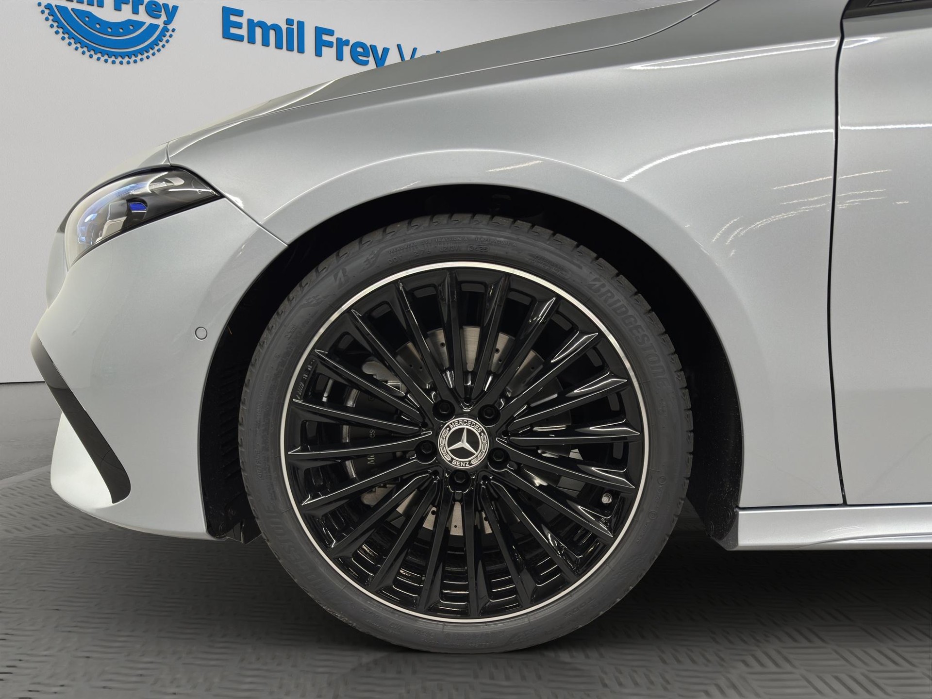 MERCEDES-BENZ A 220 AMG Line 4m-image-3