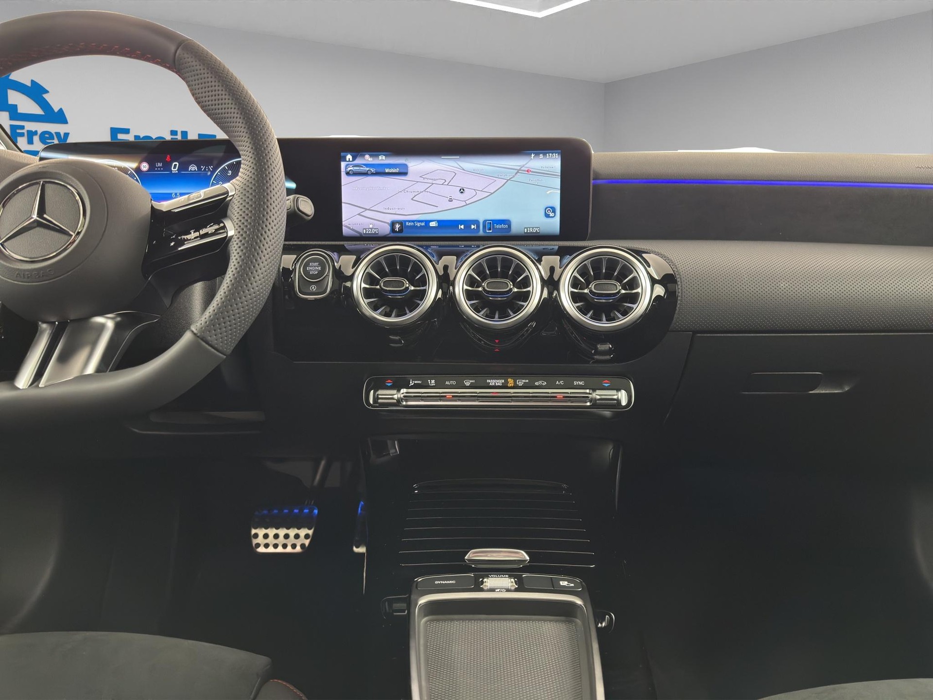 MERCEDES-BENZ A 220 AMG Line 4m-image-9
