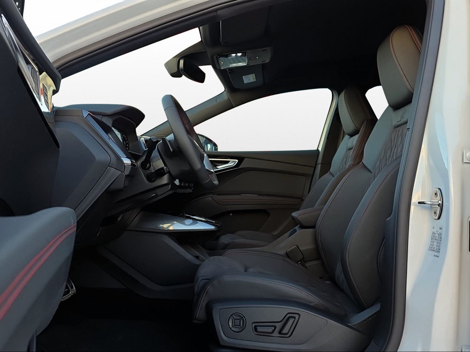 AUDI Q4 e-tron 45 quattro-image-6
