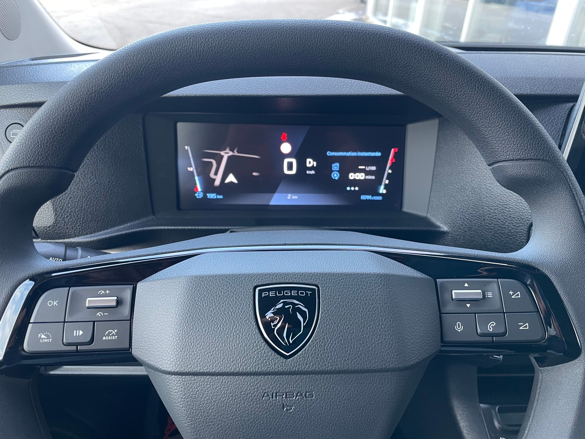 PEUGEOT Expert 2.0 BlueHDi 180 S&S Standard EAT8-image-11