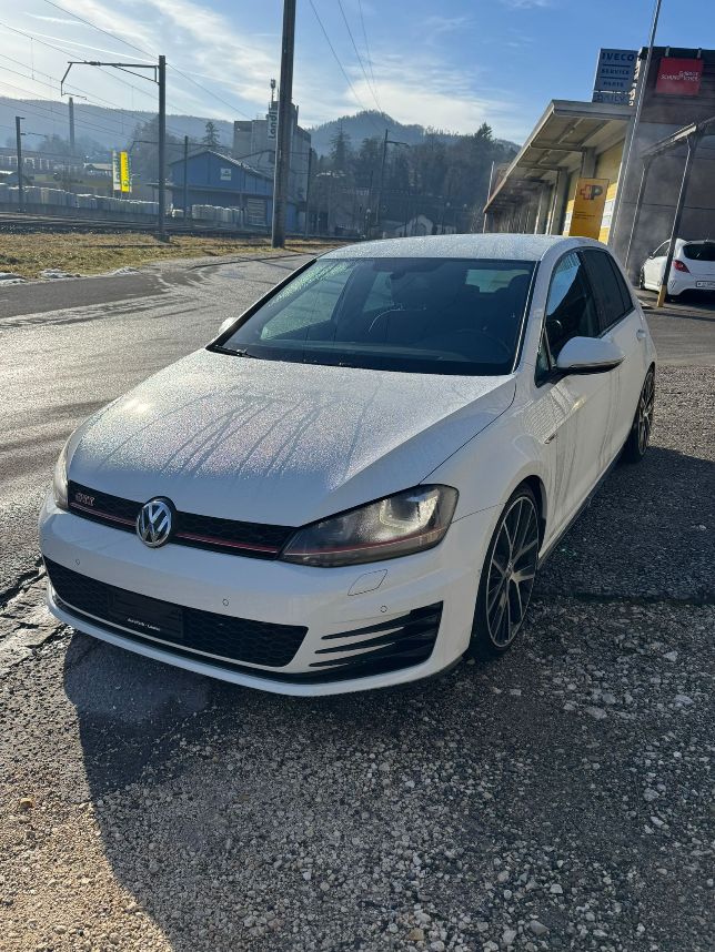VW Golf VII 2.0 TSI GTI Performance DSG