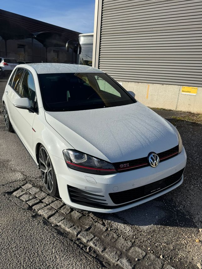 VW Golf VII 2.0 TSI GTI Performance DSG-image-1