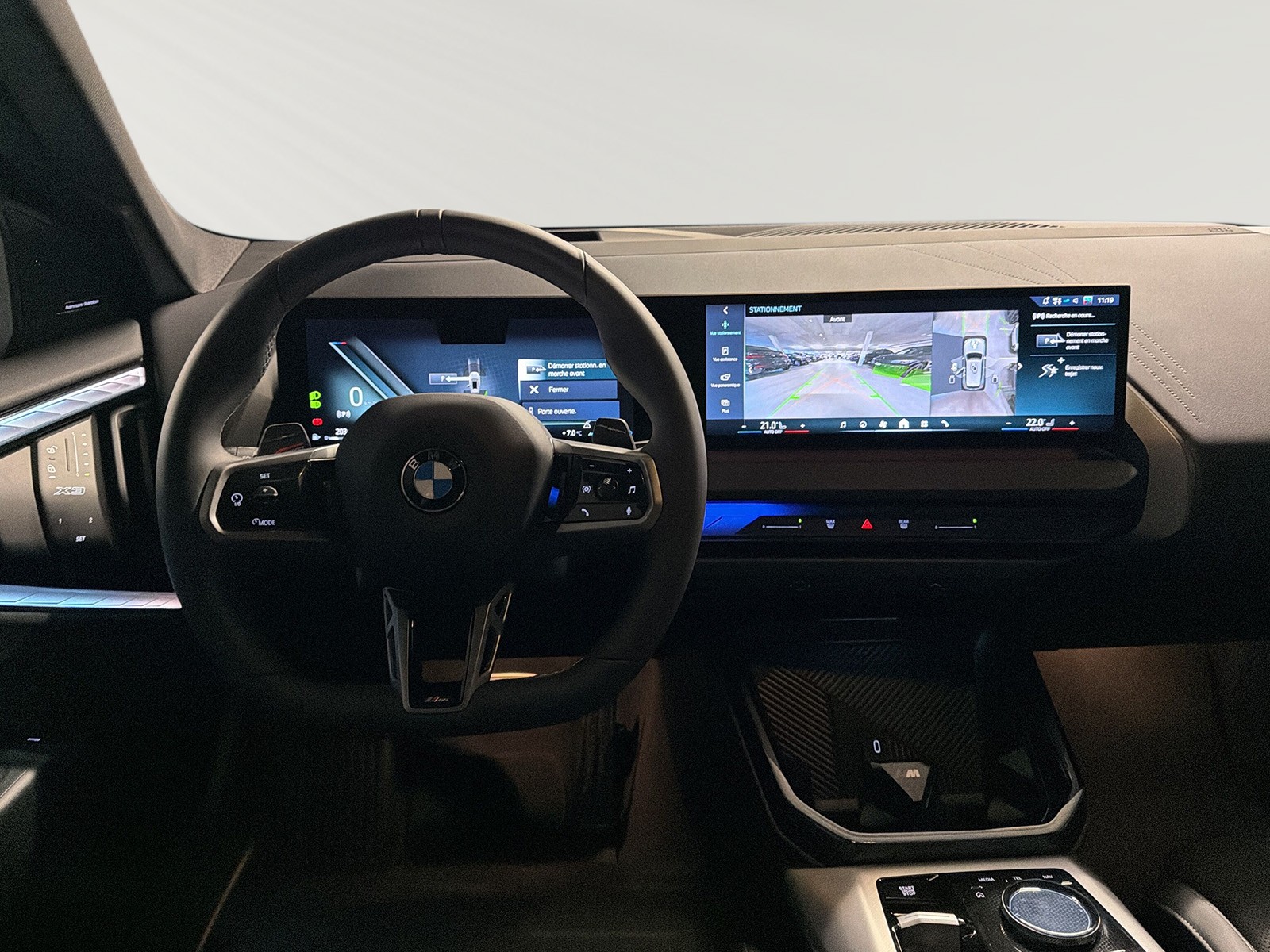 BMW X3 20 Xdrive-showroom-element-3